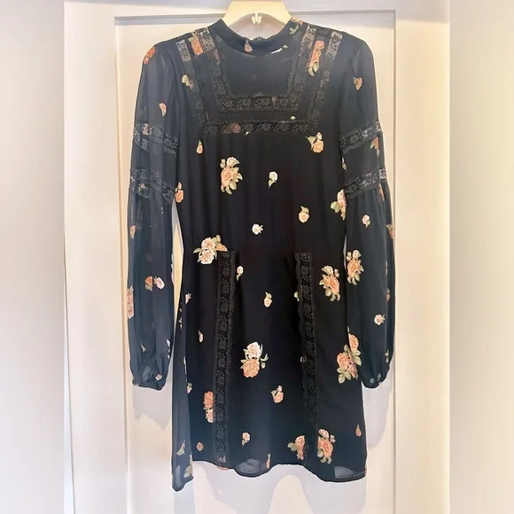 Reformation Sachi dress black size 2 Aphrodite floral - Picture 5 of 13